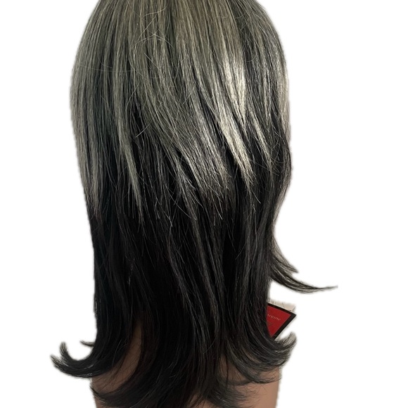 Wig - Picture 10 of 12